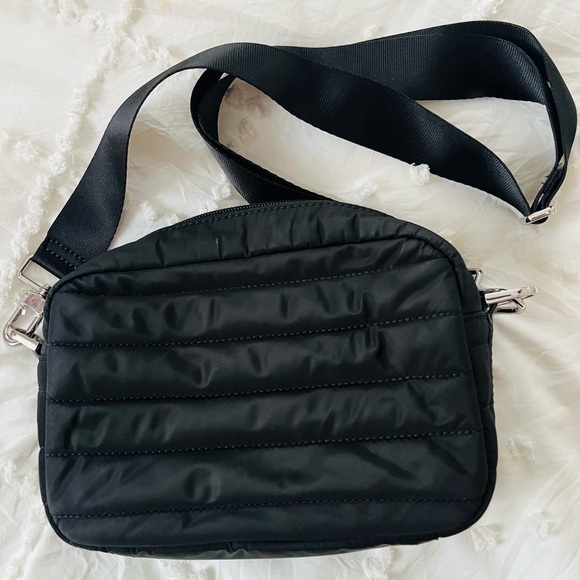 Fossil Black Quilted Cosmetic Bag - Picture 1 of 3